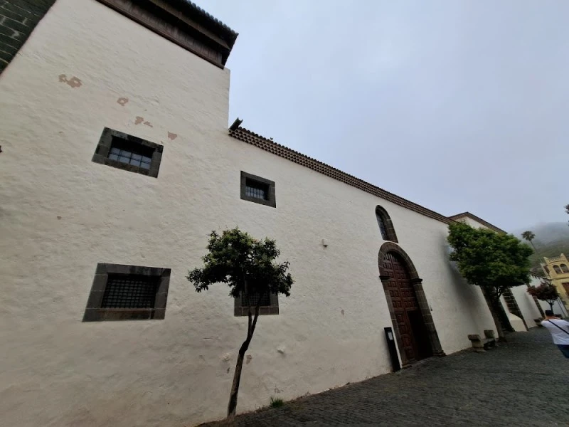 Iglesia del Monasterio de San Juan Bautista ( Las Clarisas )