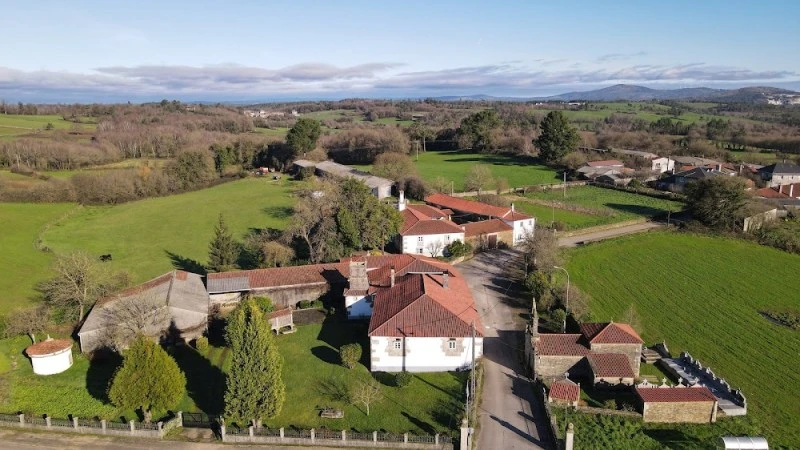 Igrexa de Santa María de Albarellos