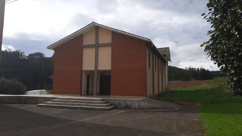 Igrexa de Santalla de Vilaousende