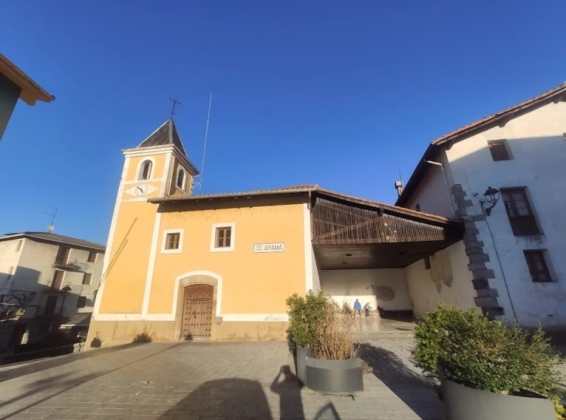 Mattín Deunaren Eliza/Iglesia de San Martín