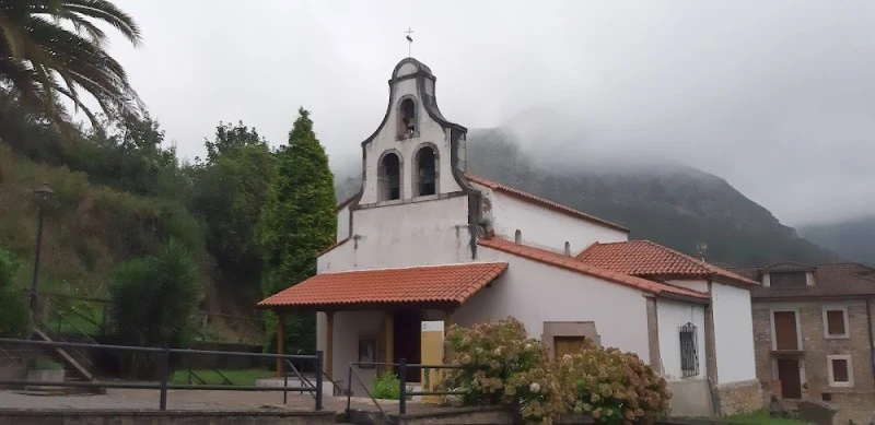 Iglesia de Santolaya