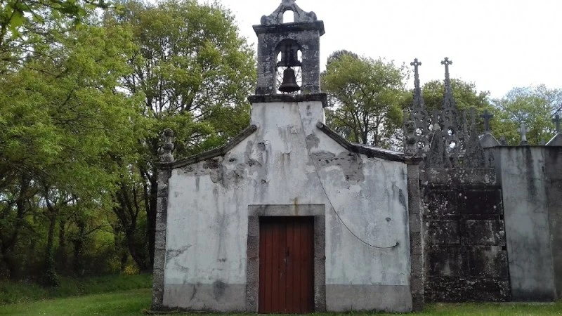 Igrexa de San Pedro de Momán