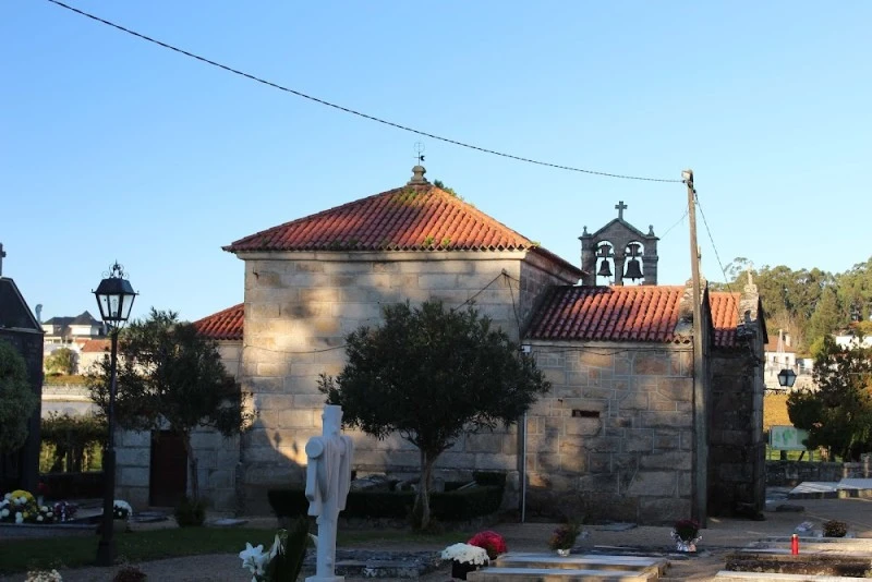Igrexa de San Vicenzo de Oubiña