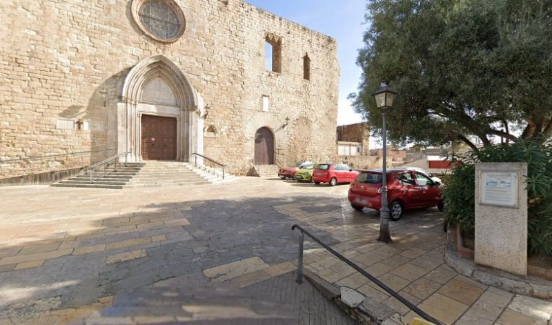 Palau Vescomtal s. XIV-XV - Església Parroquial