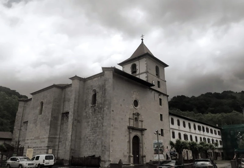 Parroquia católica San Salvador