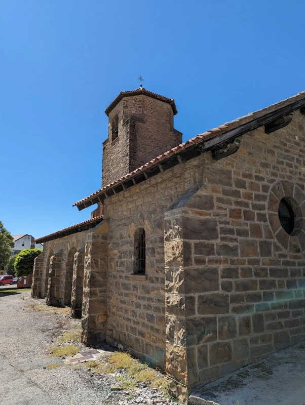 Centro Parroquial San Esteban De Yesa
