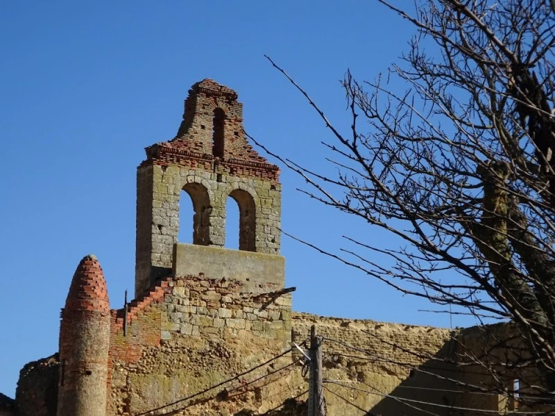 Iglesia de San Miguel (en ruinas)