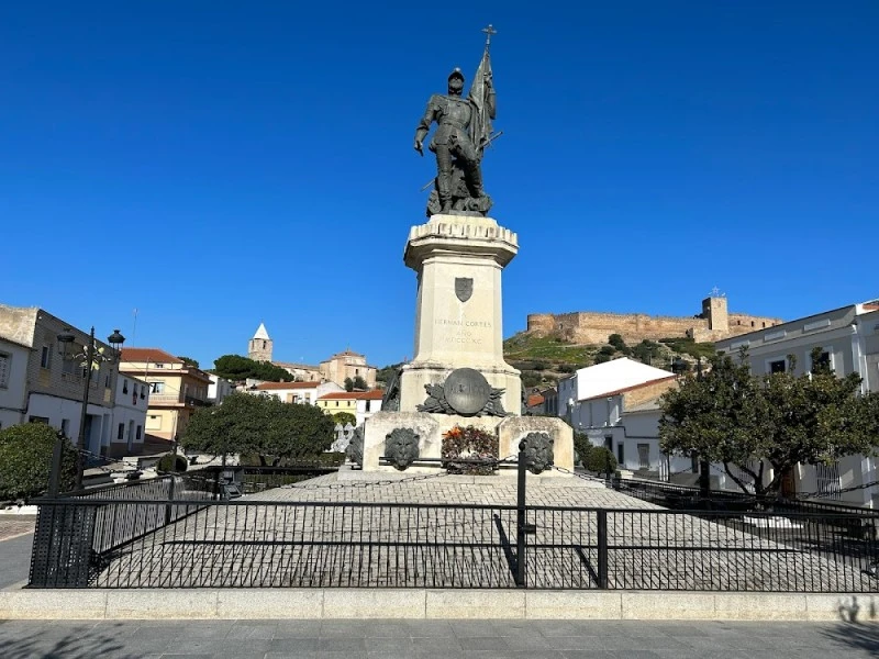 Monumento a Hernán Cortés