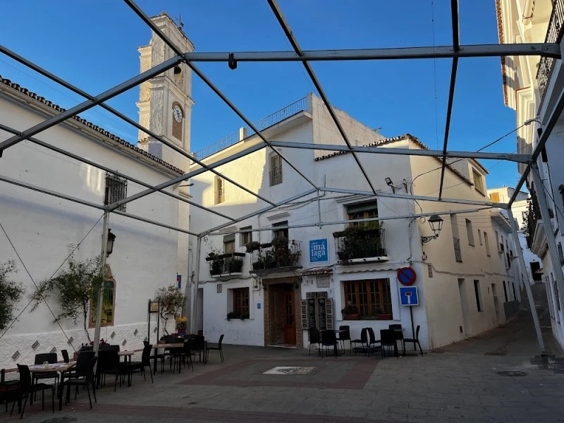 Plaza de la Iglesia de Istán