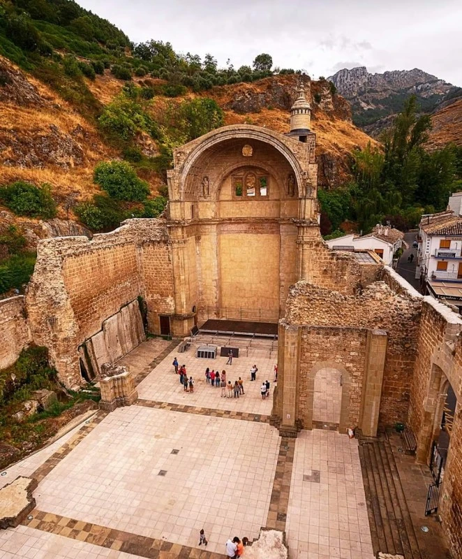 Ruinas de la Iglesia de Santa María