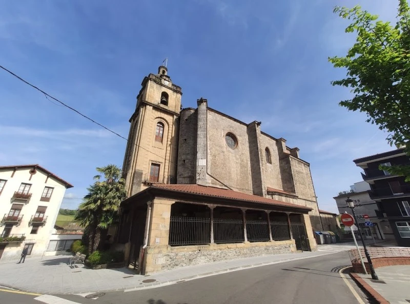 Done Mikel Goiangeruaren Eliza/Iglesia de San Miguel Arcángel