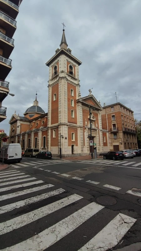 Iglesia de Santa Teresita. Obispado de la Diócesis de Calahorra y La Calzada-Logroño