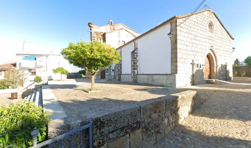 Iglesia de Ntra, Sra, de los Apóstoles