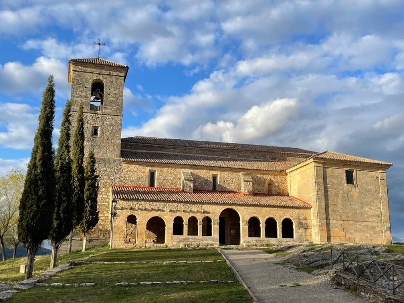 Iglesia de Nuestra Señora de la Asunción (románica, s. XIII)