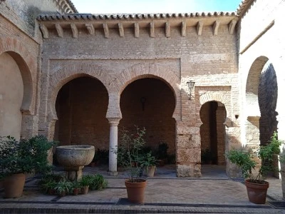 Iglesia de Santa María de la Granada
