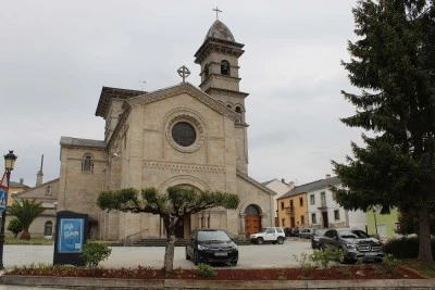Iglesia del Sagrado Corazón de María de Lagostelle