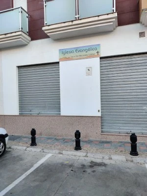 Iglesia Evangélica: Luz a las naciones