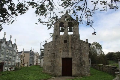 Igrexa de San Vicente de Paradela