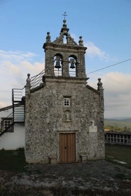 Igrexa de San Xoán de Larazo