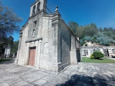 Igrexa de Santa Baia de Camos