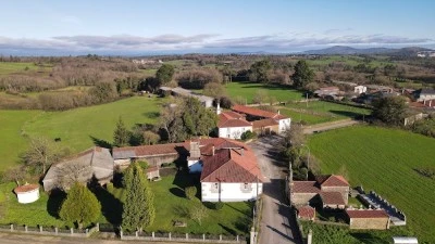 Igrexa de Santa María de Albarellos