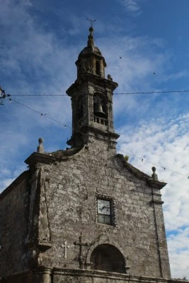 Igrexa de Santo Ourente de Entíns