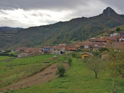 Parroquia de San Pedro de Jomezana