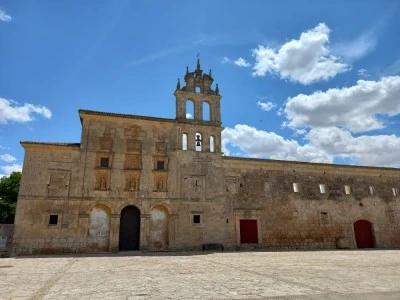 Santuario de la Virgen de la Loma y Convento de San Agustín