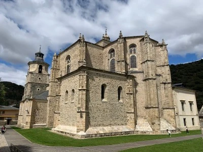 Colegiata de Santa María de Cluni