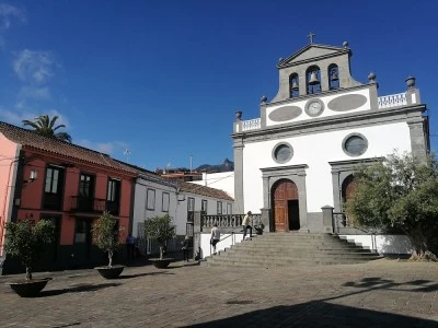 Iglesia de Vega de San Mateo