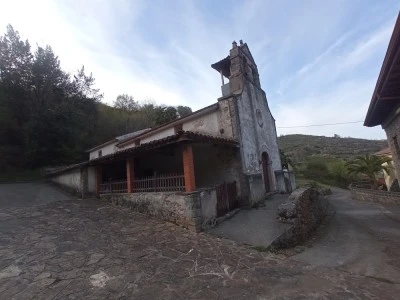 Iglesia Santa Catalina de Llavares