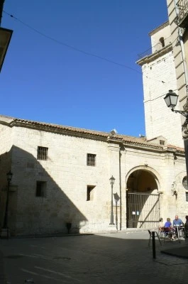 Iglesia-Museo Santa María de Mediavilla