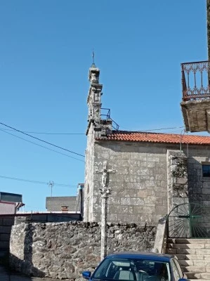 Igrexa de San Miguel de Lores