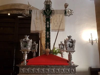 Ilustre y Venerable Cofradía de la Santa Vera Cruz