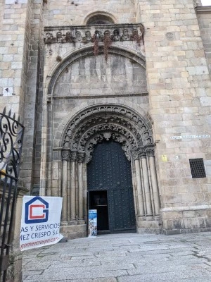 Fachada norte da catedral de Ourense