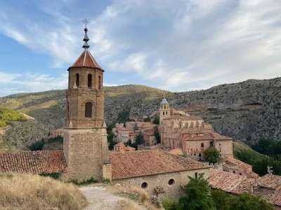 Parroquia de Santa María y Santiago