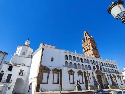 Parroquia Nuestra Señora de la Granada y Santiago Apostol