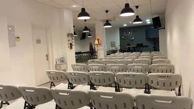 Iglesia Cristiana Evangelica A Los Pies del Rey Granada
