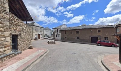 Plaza de la Iglesia de San Román de Bembibre
