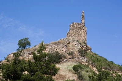 Castillo de Conques e iglesia de Sant Sadurní. Ruinas