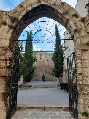 Iglesia de San Pantaleón (ruinas)