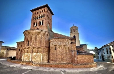 Iglesia de San Tirso