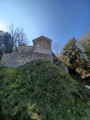 Iglesia de Santa Maria de Fares