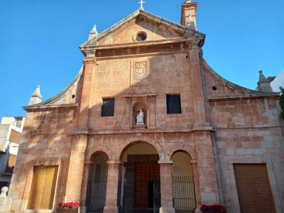 Temple Del Convent De La Sagrada Familia