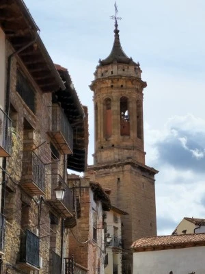 Campanario Linares de Mora