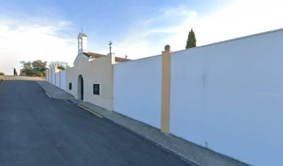 Capilla católica del cementerio de Coria