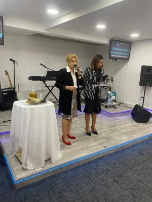 Iglesia Casa de Adoración ¡Tu Reino Aquí!