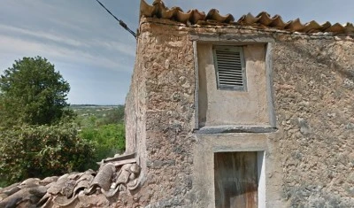 Iglesia cerca de es pinaret