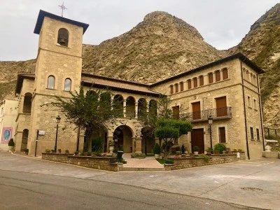 Basilica Virgen del Olmo