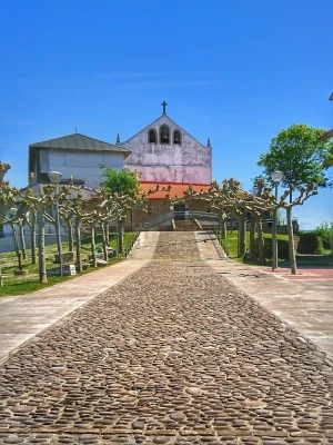Iglesia de San Pedro Apostol